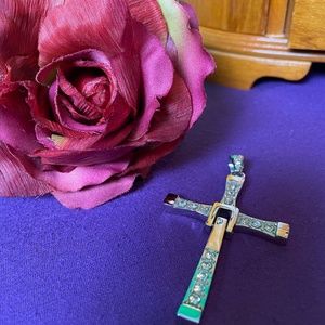 Brand New Fashion Unisex Silver Cross Pendant!